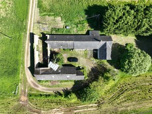 South Tarbrax Farm Cottage and Steading, Finlarg picture 4