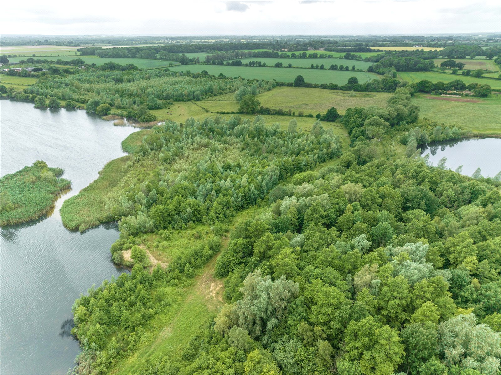 Horcott Lakes, Fairford, Gloucestershire, GL7 4BX