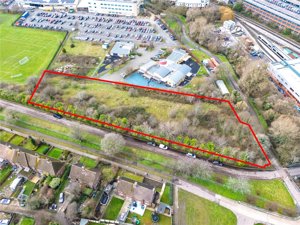 Buckinghamshire, HP21 8LX picture 2