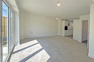 Suffolk, IP19 8TP picture 2