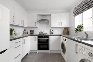 Suffolk, IP19 8TP picture 3