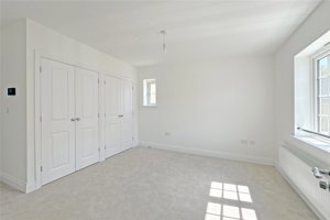 Suffolk, IP19 8TP picture 4