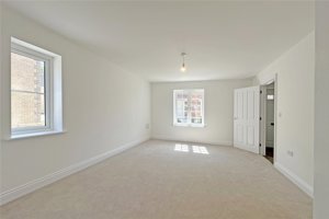 Suffolk, IP19 8TP picture 6