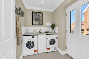 Suffolk, IP19 8TP picture 5