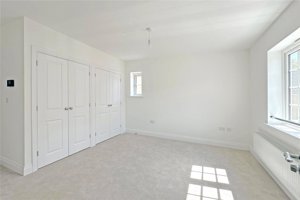 Suffolk, IP19 8TP picture 5