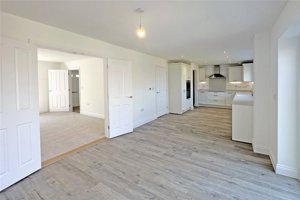 Suffolk, IP19 8TP picture 3