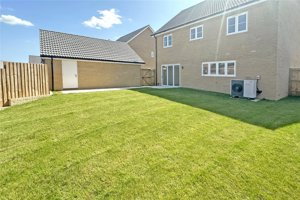 Suffolk, IP19 8TP picture 2