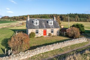 Moray, IV30 8XF picture 2