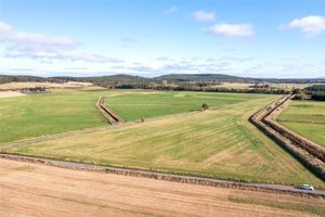 Moray, IV30 8XF picture 4