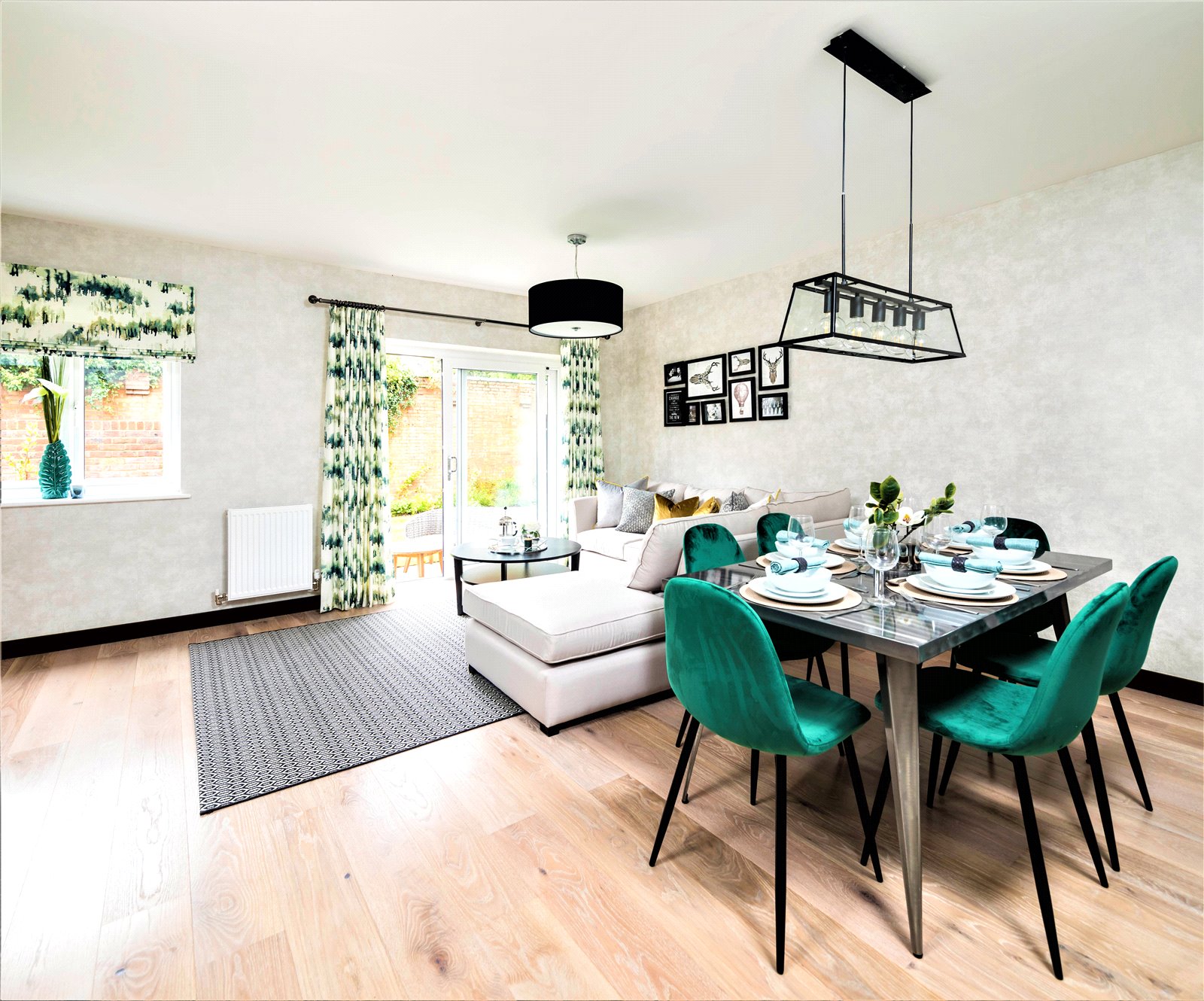 Living Room1.jpg