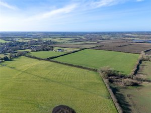 Buckingham, Buckinghamshire, MK18 2DH picture 2