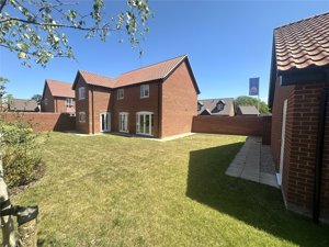 Norfolk, NR13 4RT picture 1