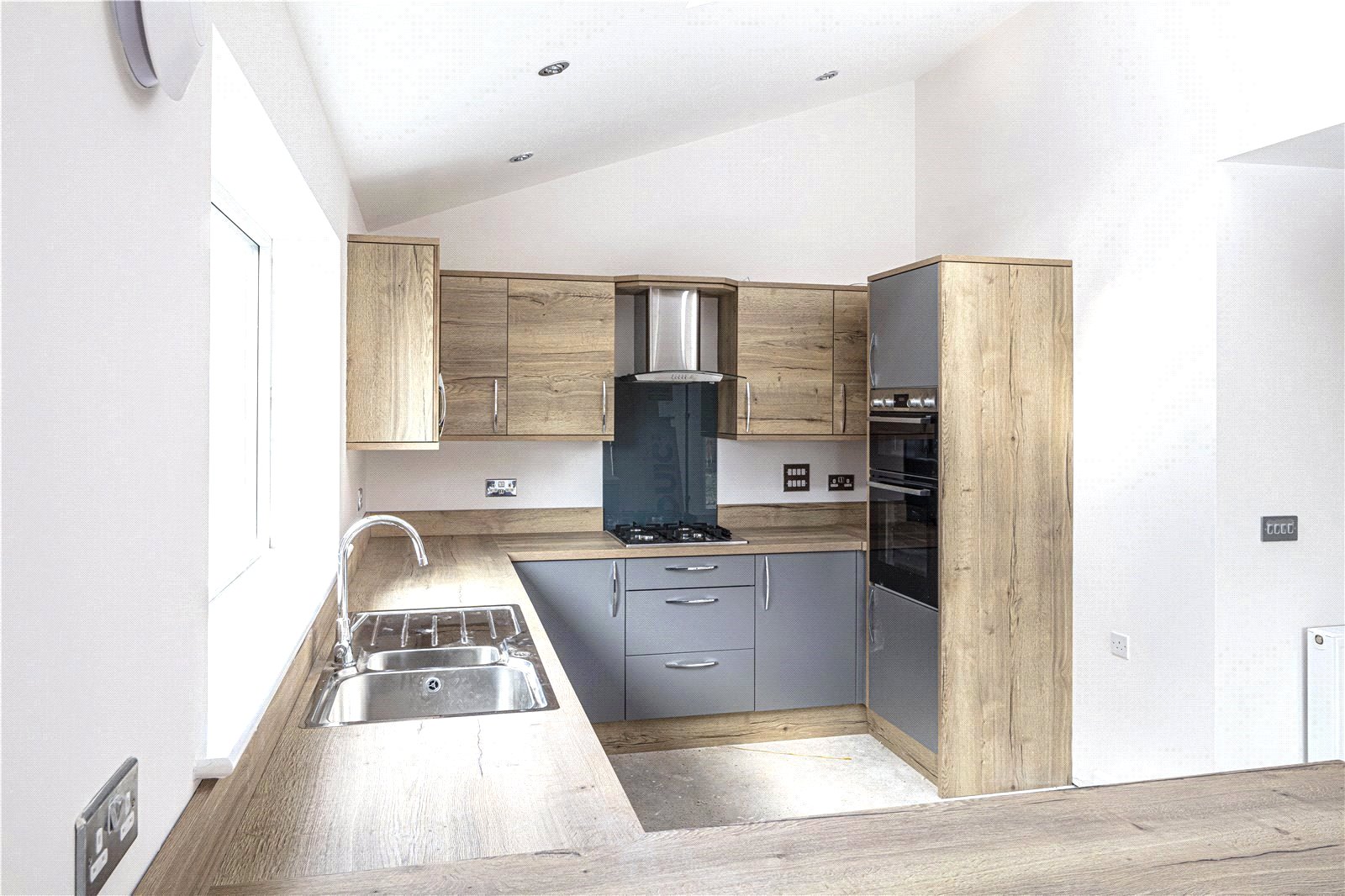 Milestones, Bungay Road picture 2