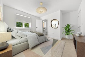 Holt, NR25 6EW picture 5