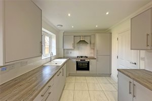 Suffolk, NR34 9YU picture 3