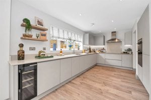 Suffolk, NR34 9YU picture 1