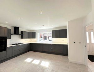 Norwich, Norfolk, NR8 6AG picture 4