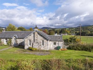 Pitlochry, Perth and Kinross, PH18 5SN picture 1