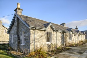 Pitlochry, Perth and Kinross, PH18 5SN picture 1