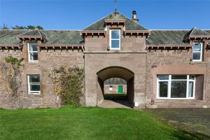 Craigeuan Coach House and Steading, Gilmerton picture 5