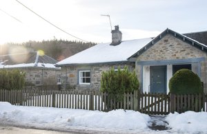 Perth and Kinross, PH8 0JR picture 1