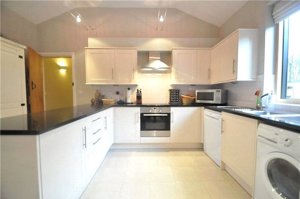 Reading, Oxfordshire, RG8 0LJ picture 2