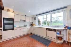 Hertfordshire, SG8 8LP picture 6