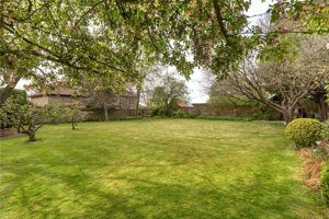 Royston, Cambridgeshire, SG8 5QN picture 2