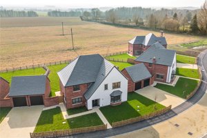 Royston, Hertfordshire, SG8 5JW picture 1