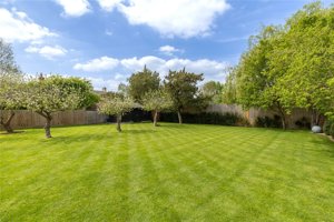 Royston, SG8 6NX picture 2