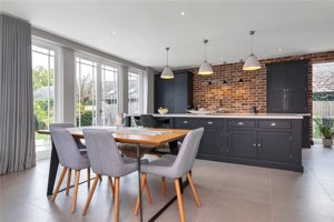 Royston, SG8 6NX picture 4