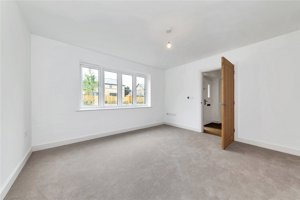 Royston, Cambridgeshire, SG8 0JE picture 6