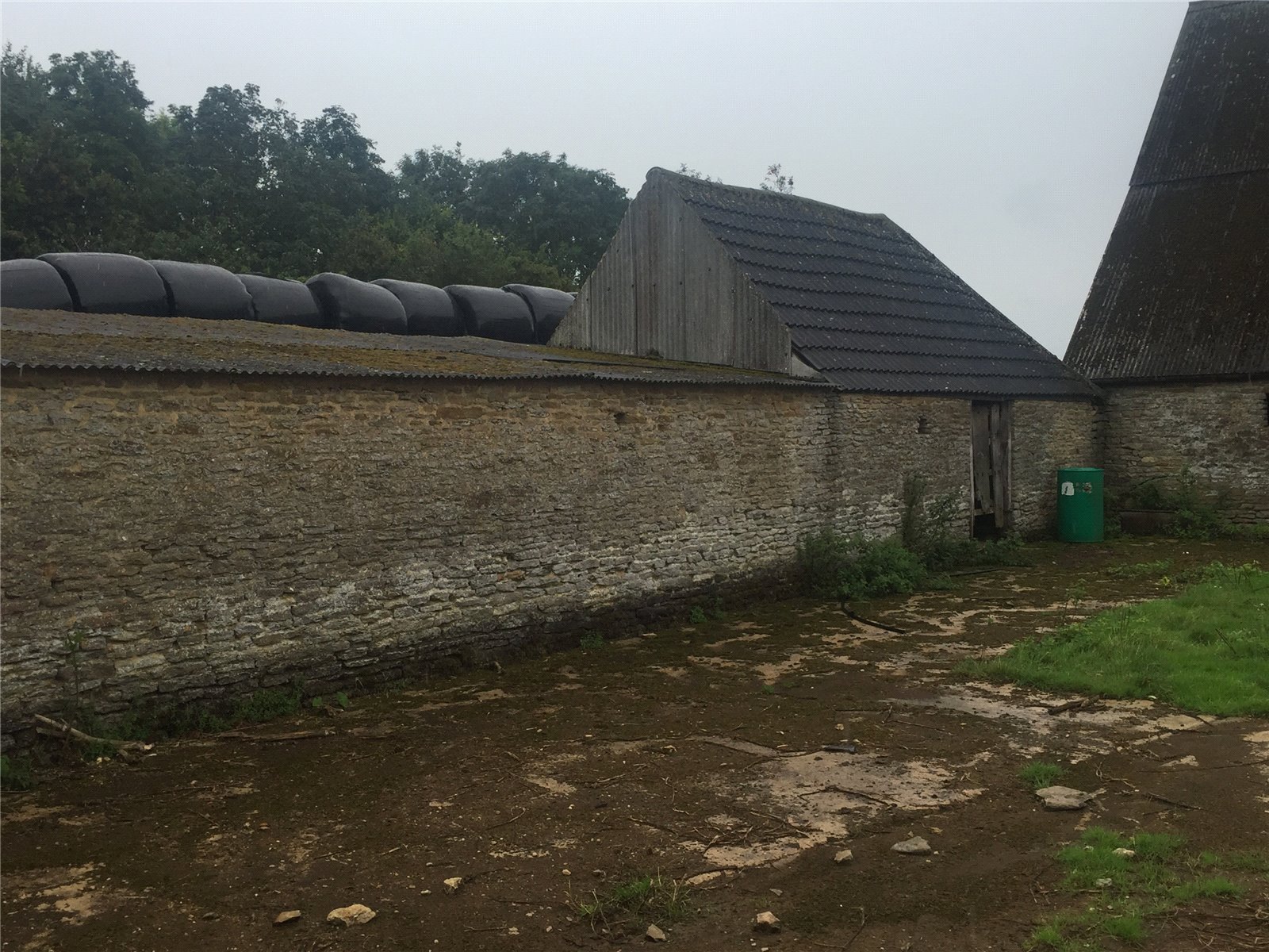 Latton, Swindon picture 6