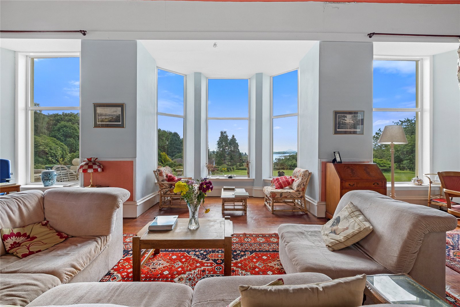 Living Room.jpg