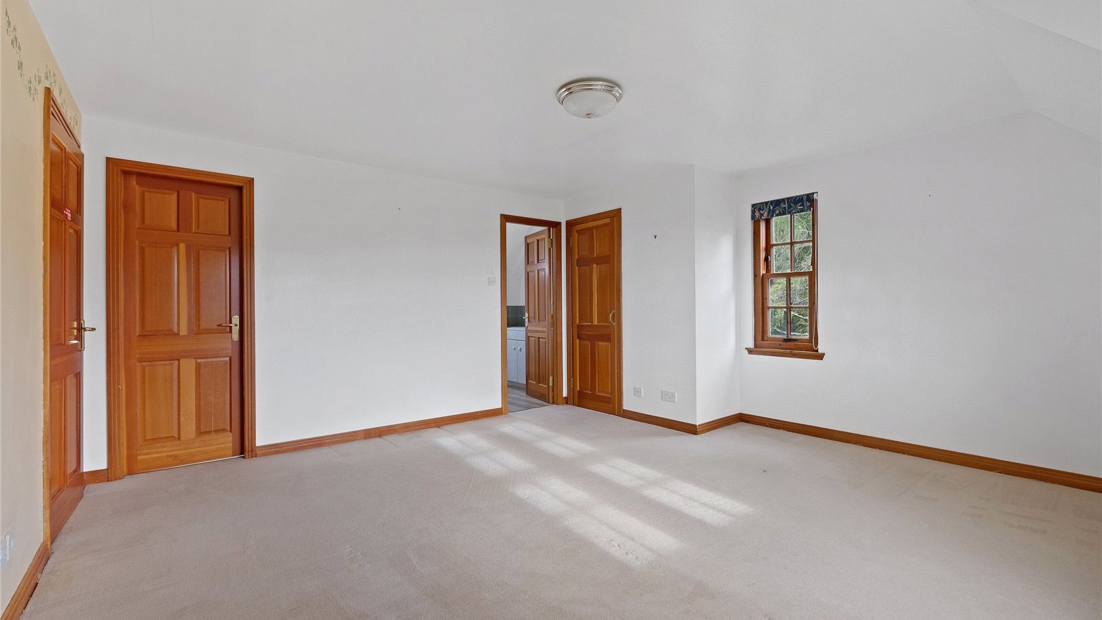 Bedroom 8.jpg