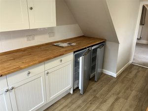 Oxfordshire, OX44 9NX picture 4