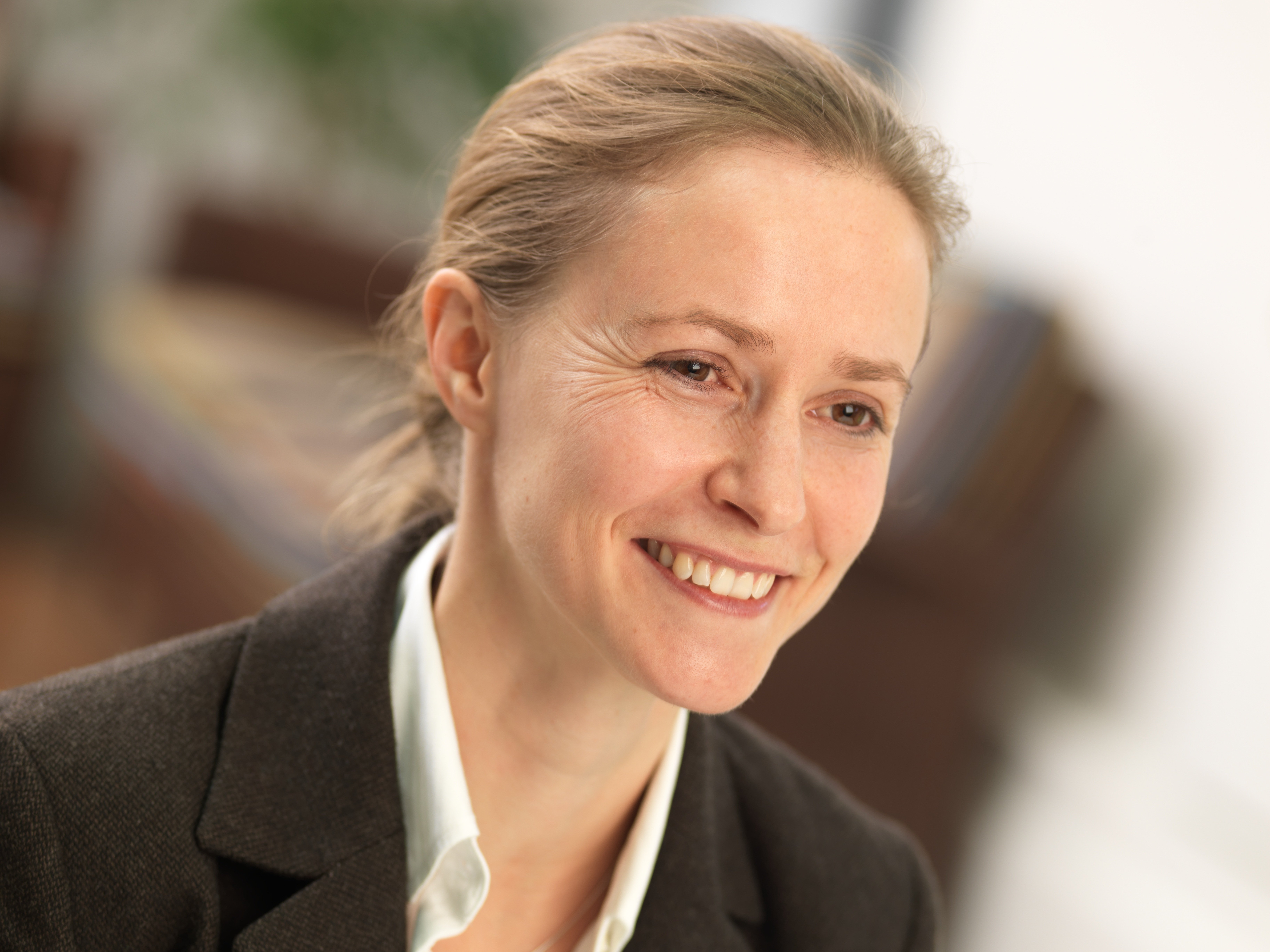 Photo of Beth Minter